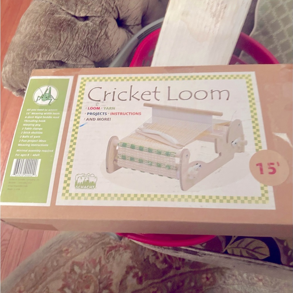 SCHACHT CRICKET 15" RIGID HEDDLE LOOM , BOOKS - UNSED!